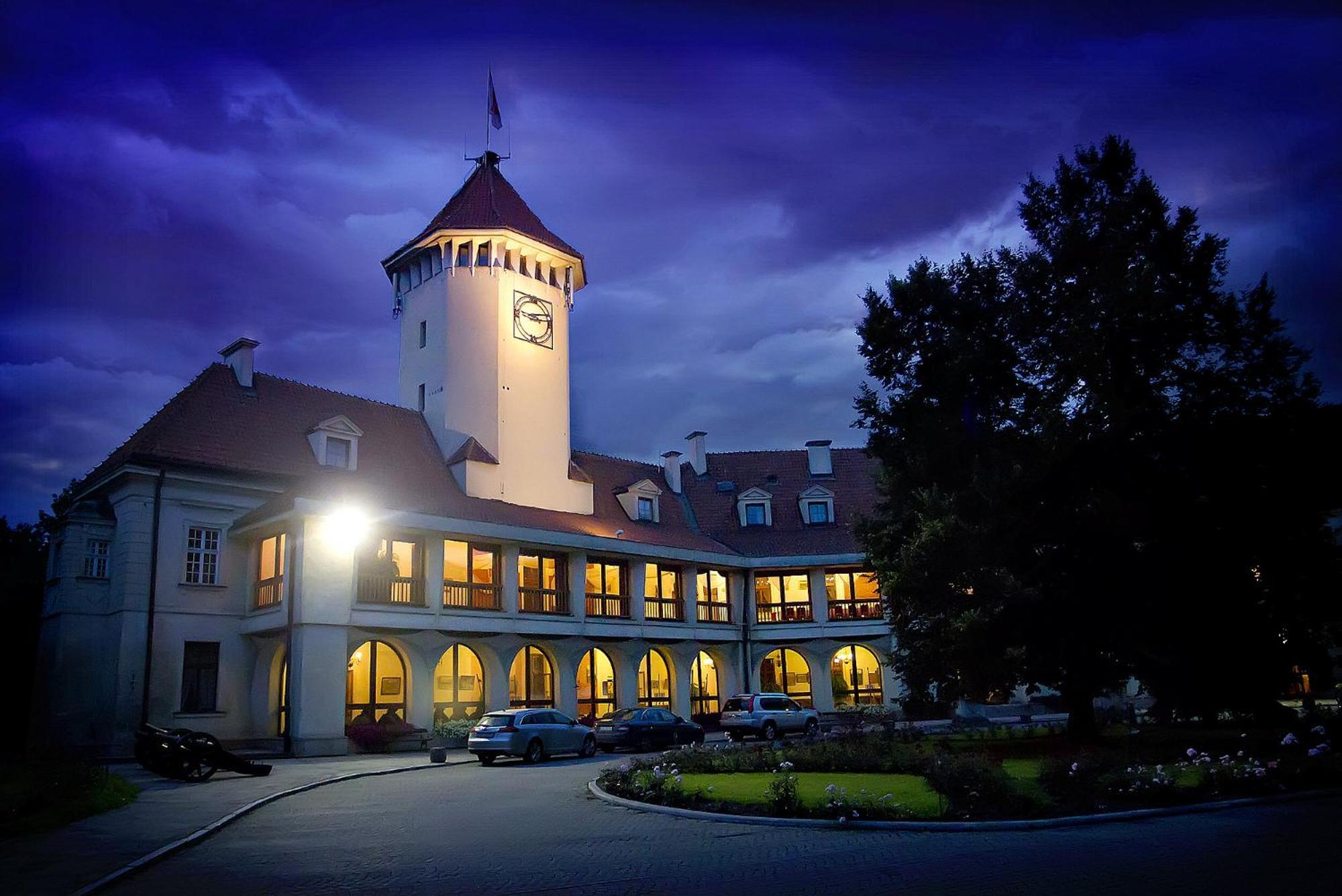Hotel Zamek Pultusk Dom Polonii Esterno foto