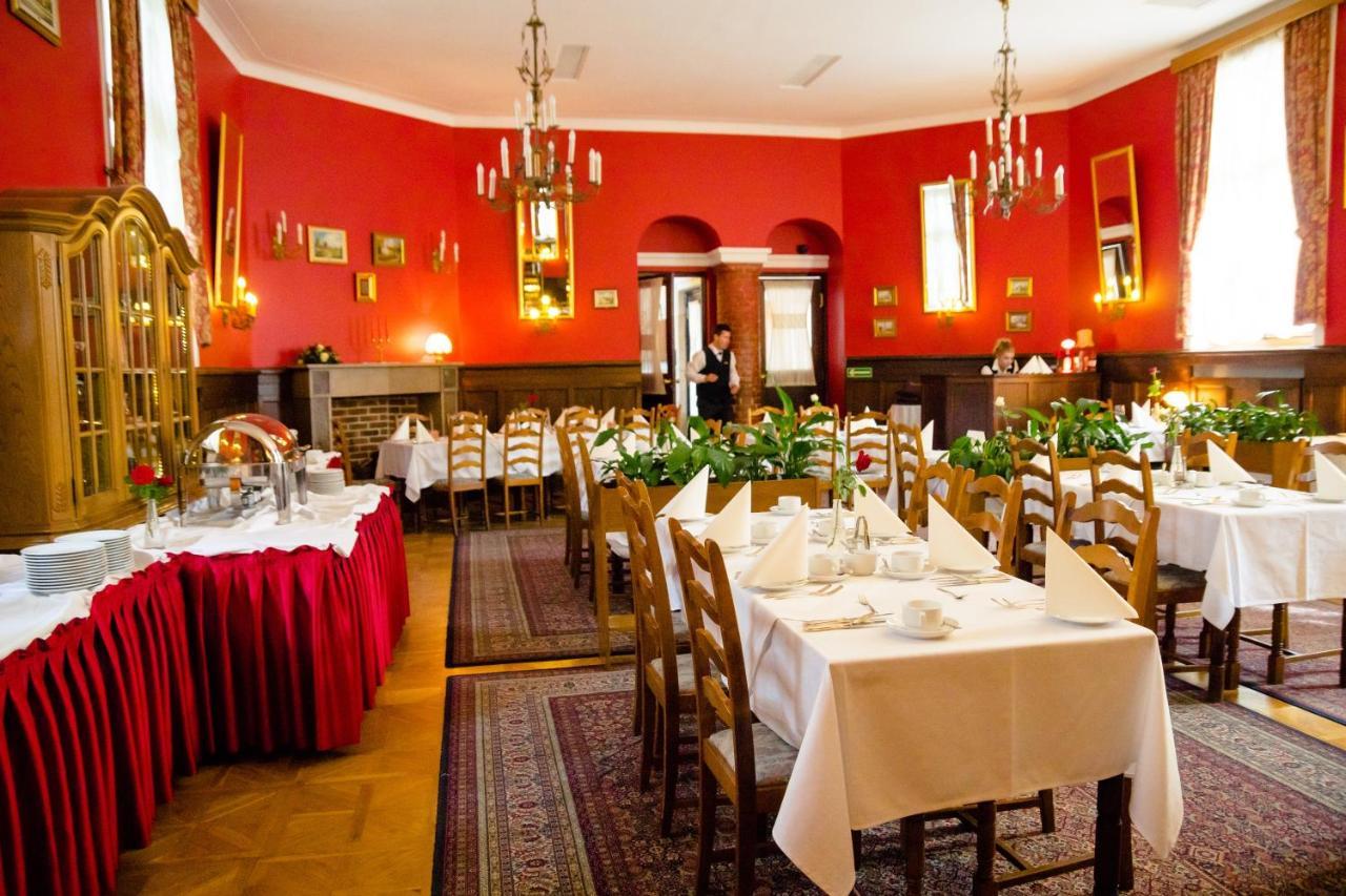 Hotel Zamek Pultusk Dom Polonii Esterno foto