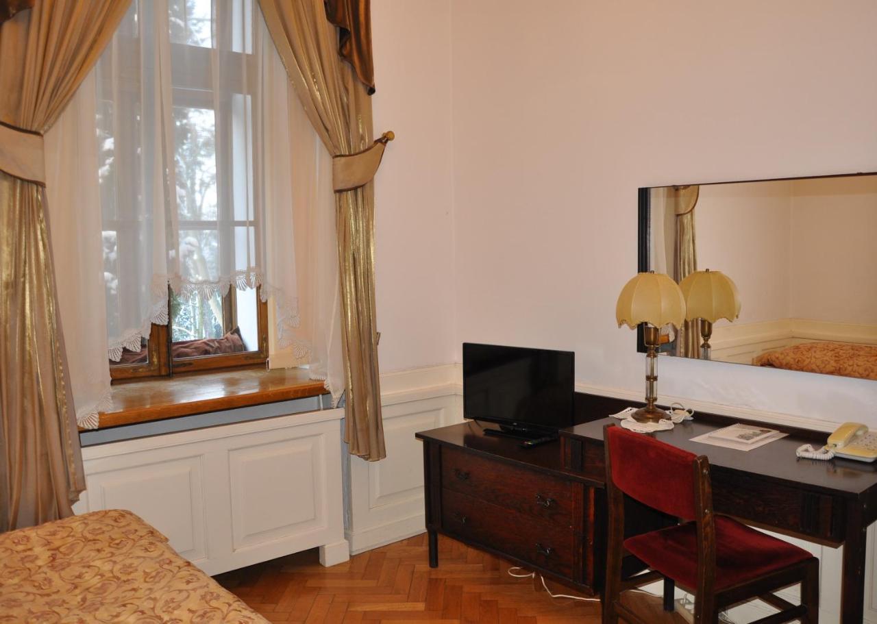 Hotel Zamek Pultusk Dom Polonii Esterno foto